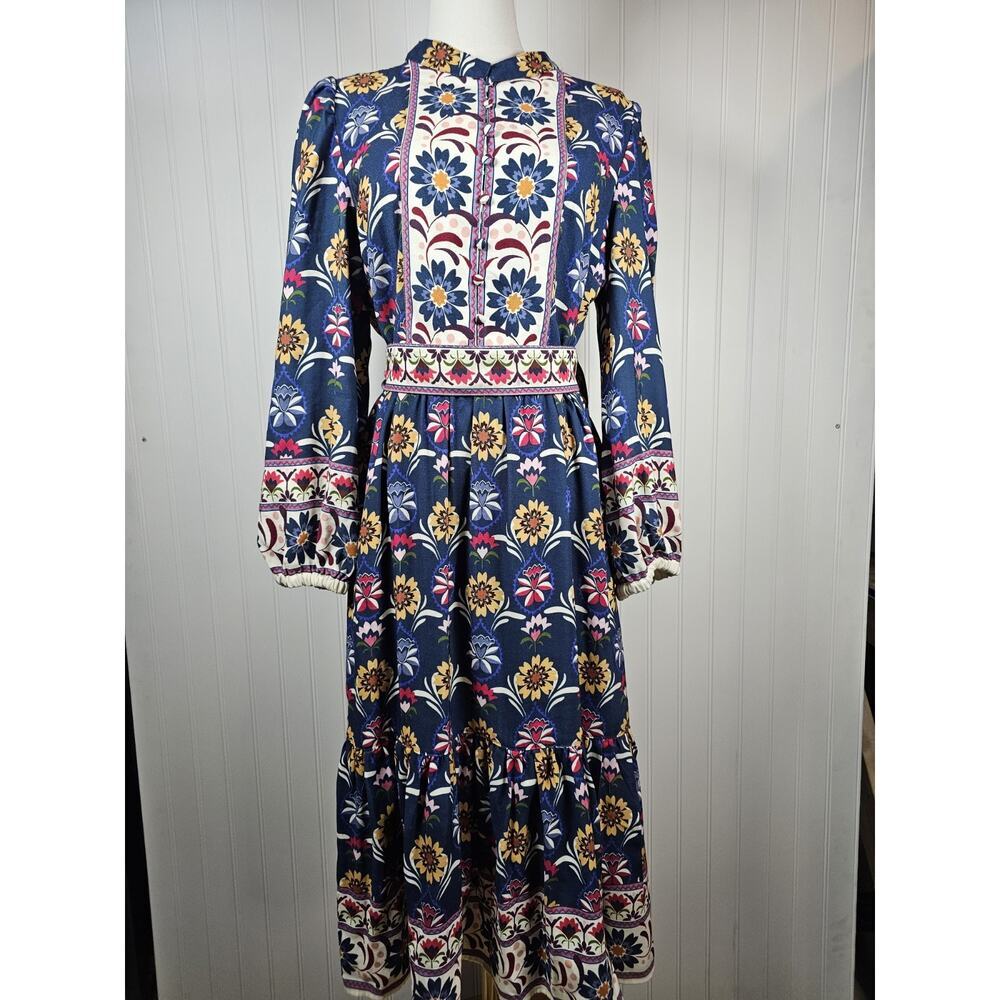 Untuckit Flora Dress Women's Size M EUC Cottage Bohemian Navy Floral - Picture 2 of 10
